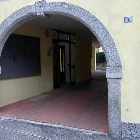 Maison Adriano Maggiore Apartment Sangiano